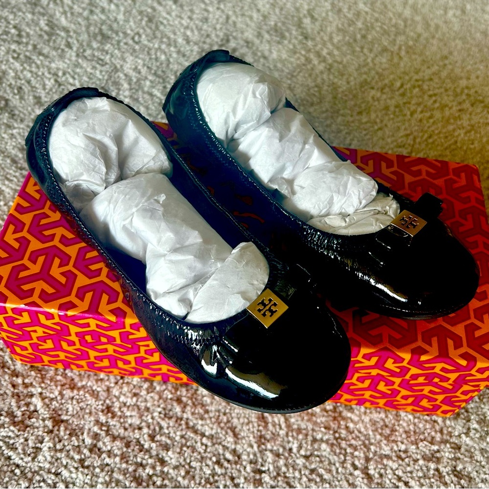 Tory Burch Eddie Bow Flats Black Patent Calf Size 6.5